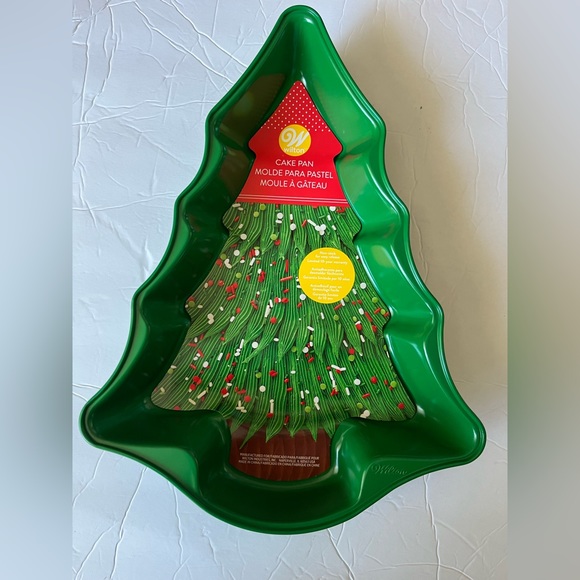 Wilton Kitchen Wilton Christmas Tree Bakingcake Dish Poshmark